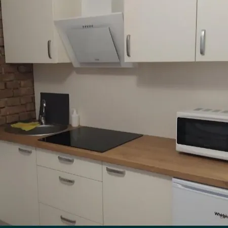 Mieszkanie #1- Kawalerka Na 1-2 Osoby Z Kuchnia I Lazienka Apartment *