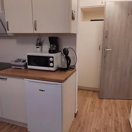 Apartment Mieszkanie #1- Kawalerka Na 1-2 Osoby Z Kuchnia I Lazienka Krakow